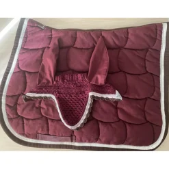Tapis et Bonnet Anna Scarpati Bordeaux
