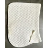 Tapis et bonnet blanc