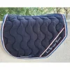 Tapis et bonnet bleu marine
