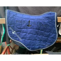 Tapis et bonnet Bruno Delgrange