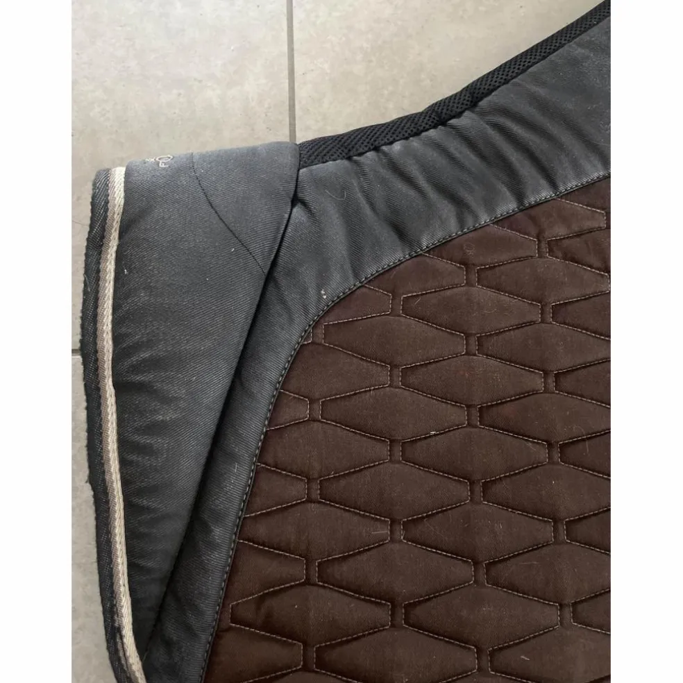 tapis Fouganza noir et marron