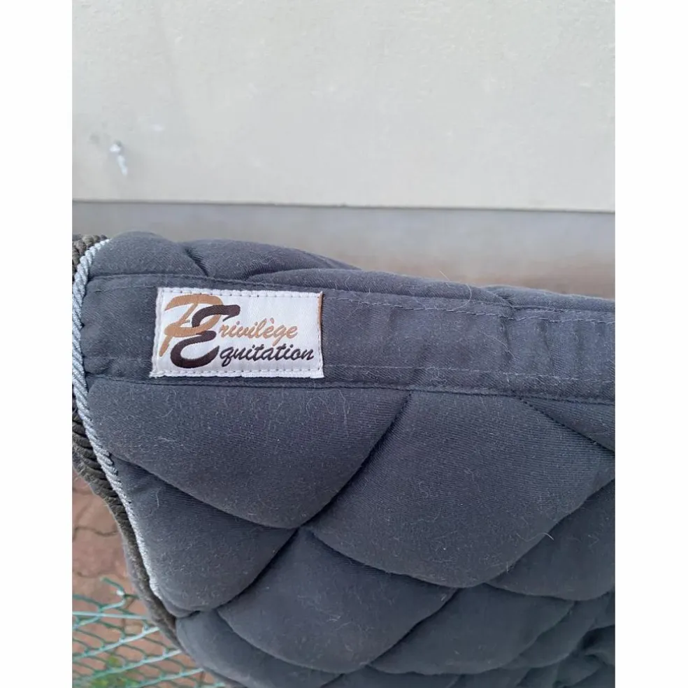 Tapis gris