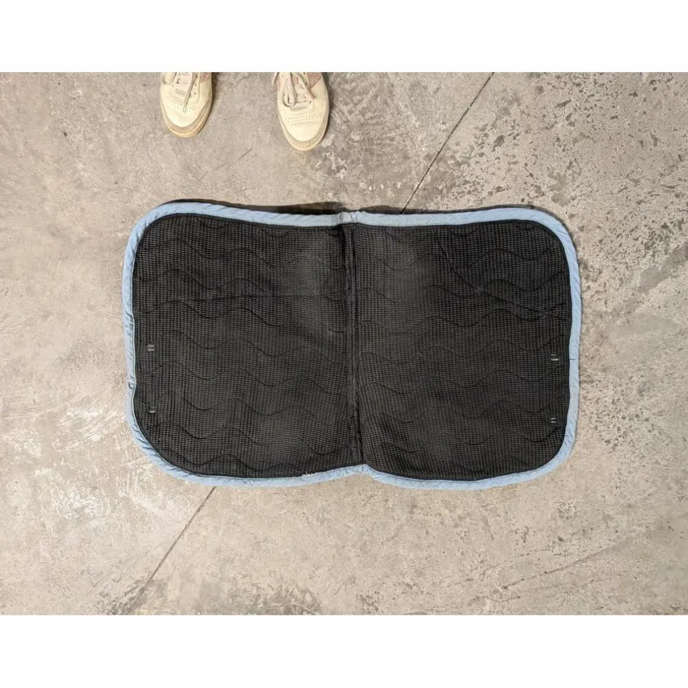 TAPIS GRIS ET BLEU