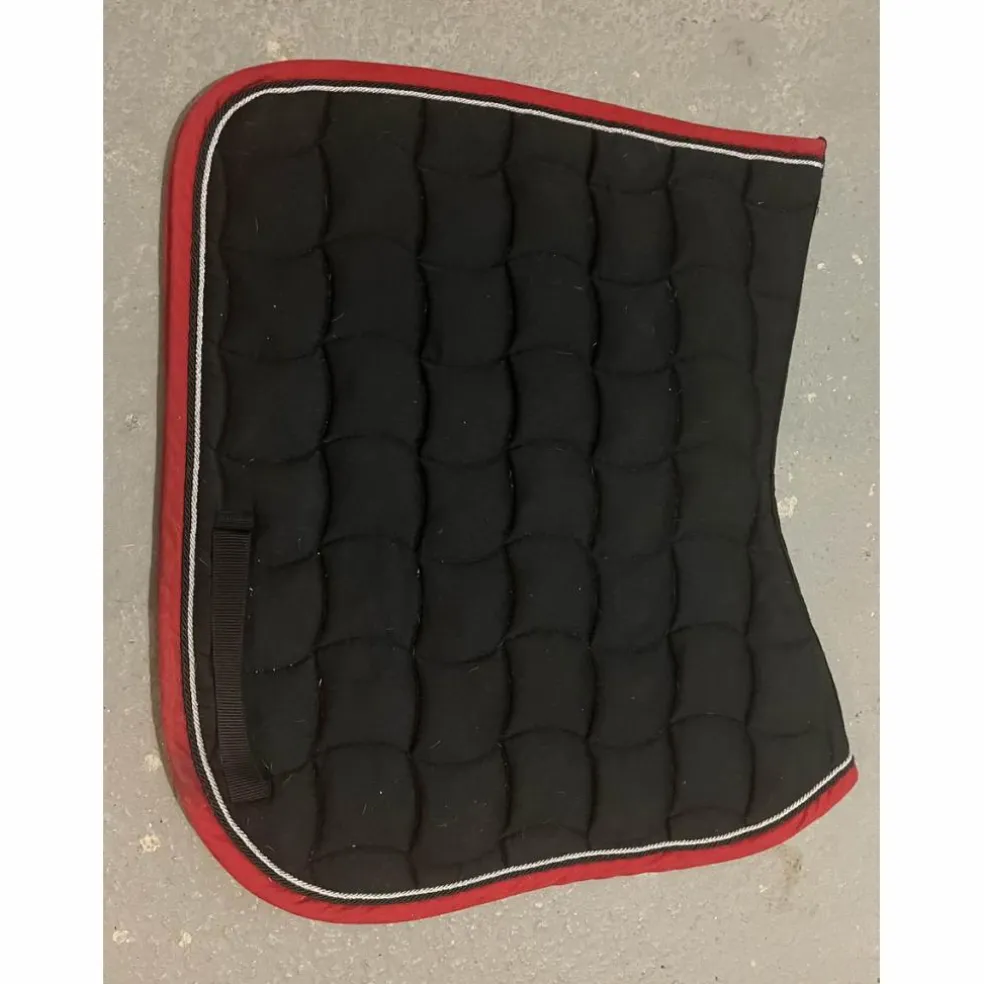 Tapis Harcour noir et rouge