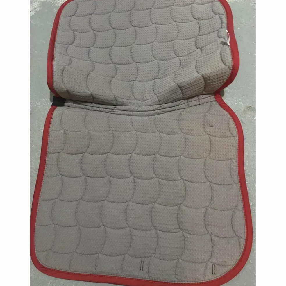 Tapis Harcour noir et rouge