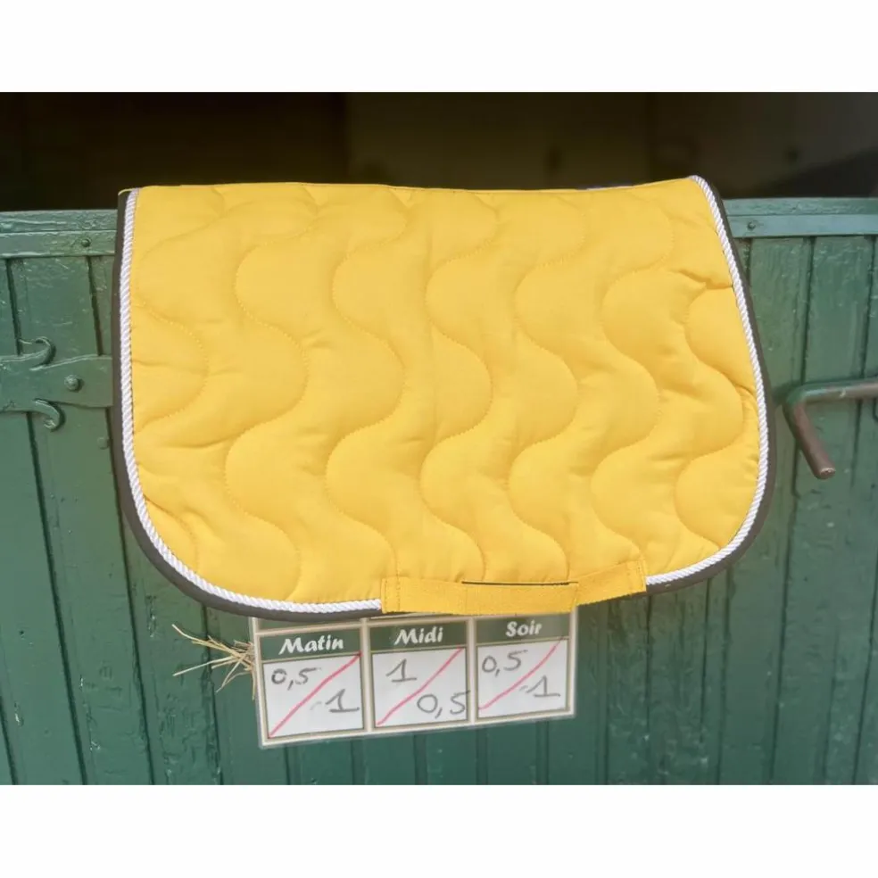 Tapis jaune équitheme