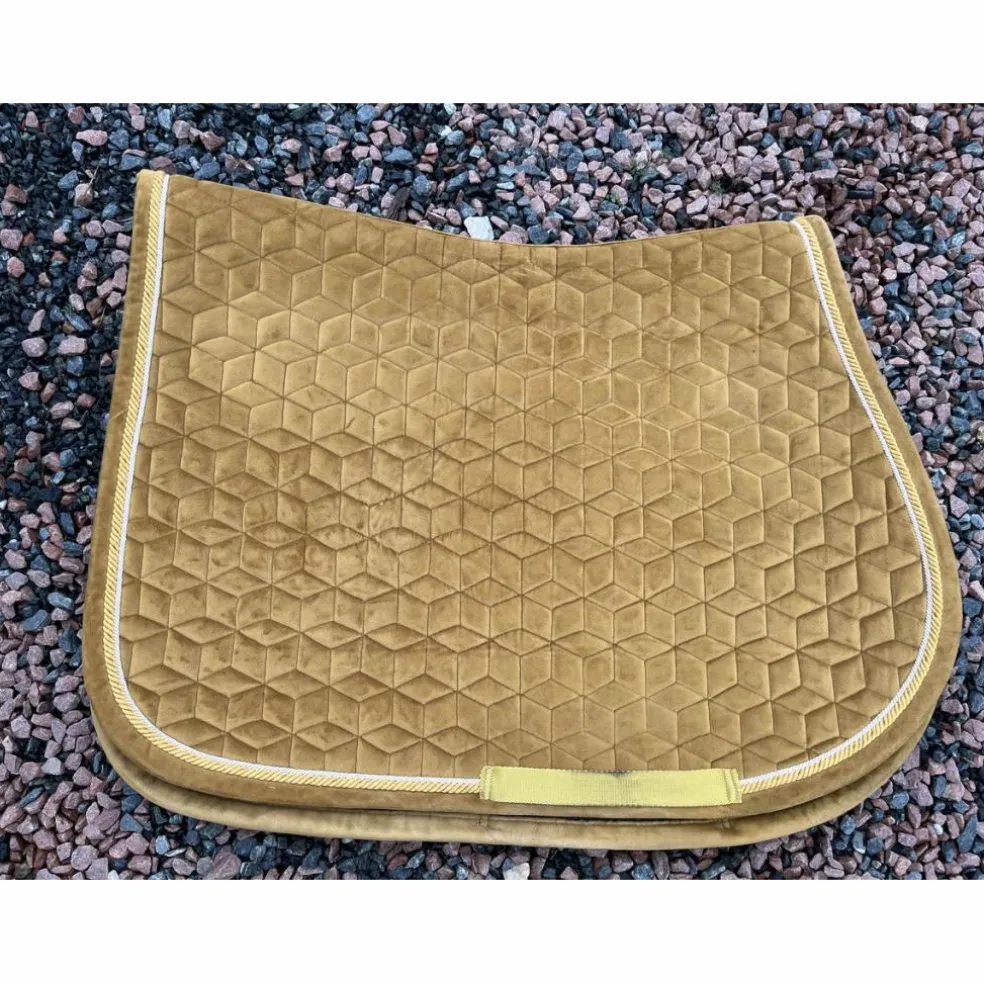 Tapis Kentucky Velvet moutarde cheval