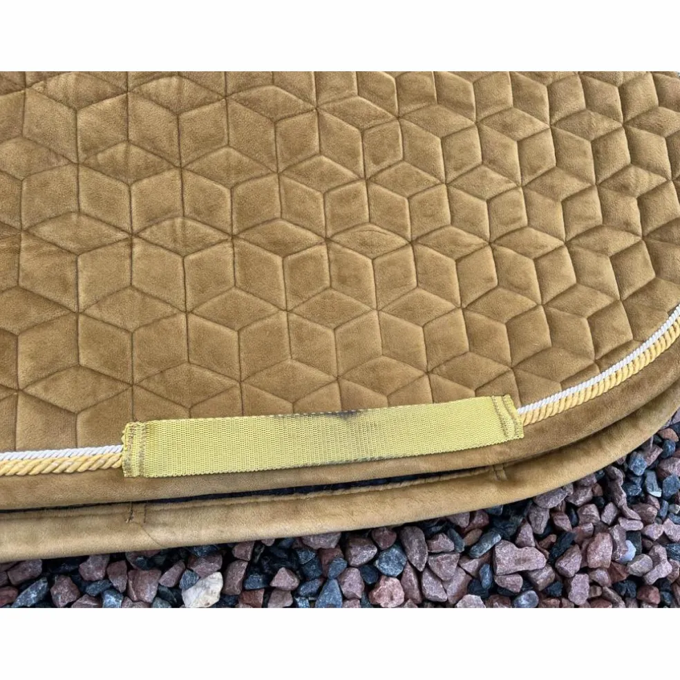 Tapis Kentucky Velvet moutarde cheval
