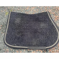 Tapis Kentucky Velvet noir cheval