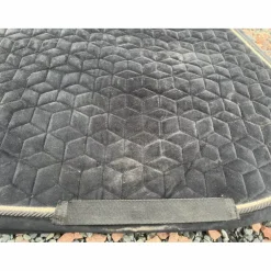 Tapis Kentucky Velvet noir cheval