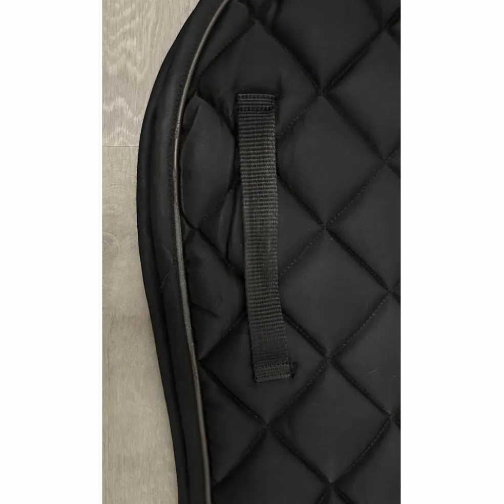 Tapis Noir Jump’in