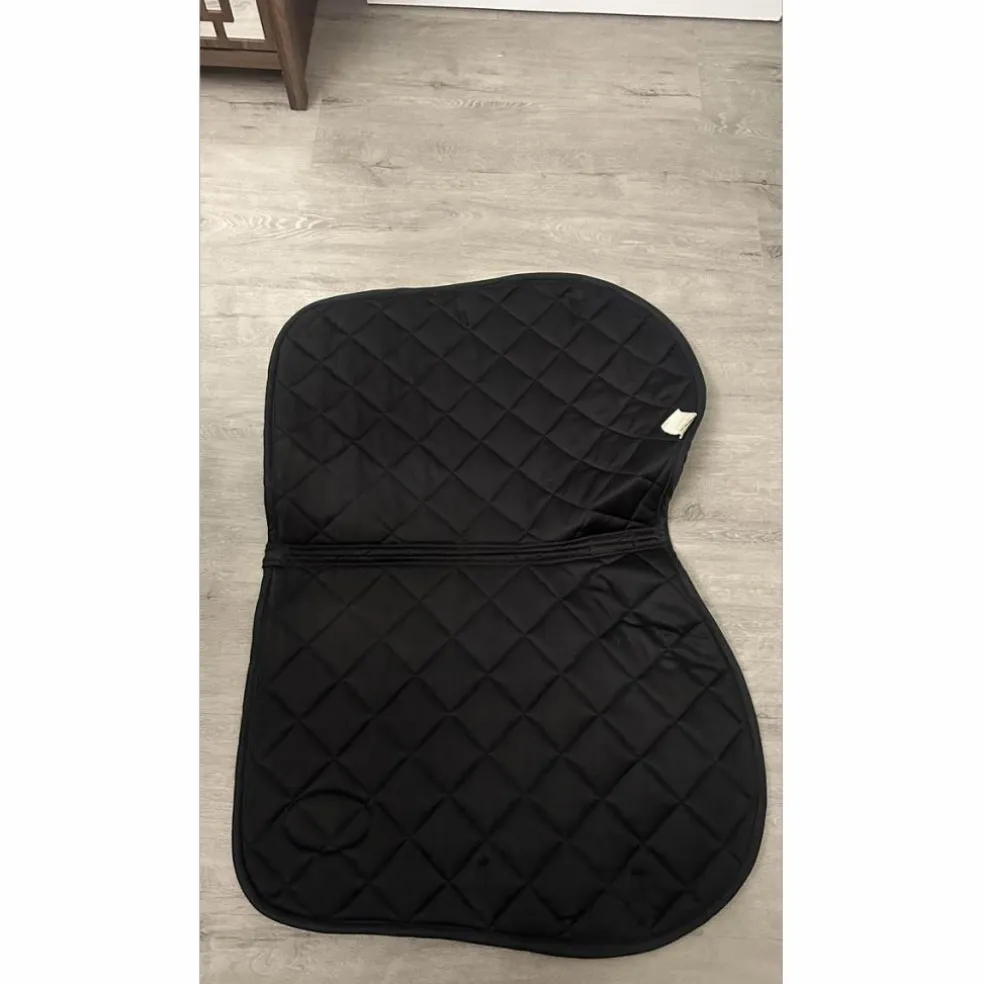 Tapis Noir Jump’in