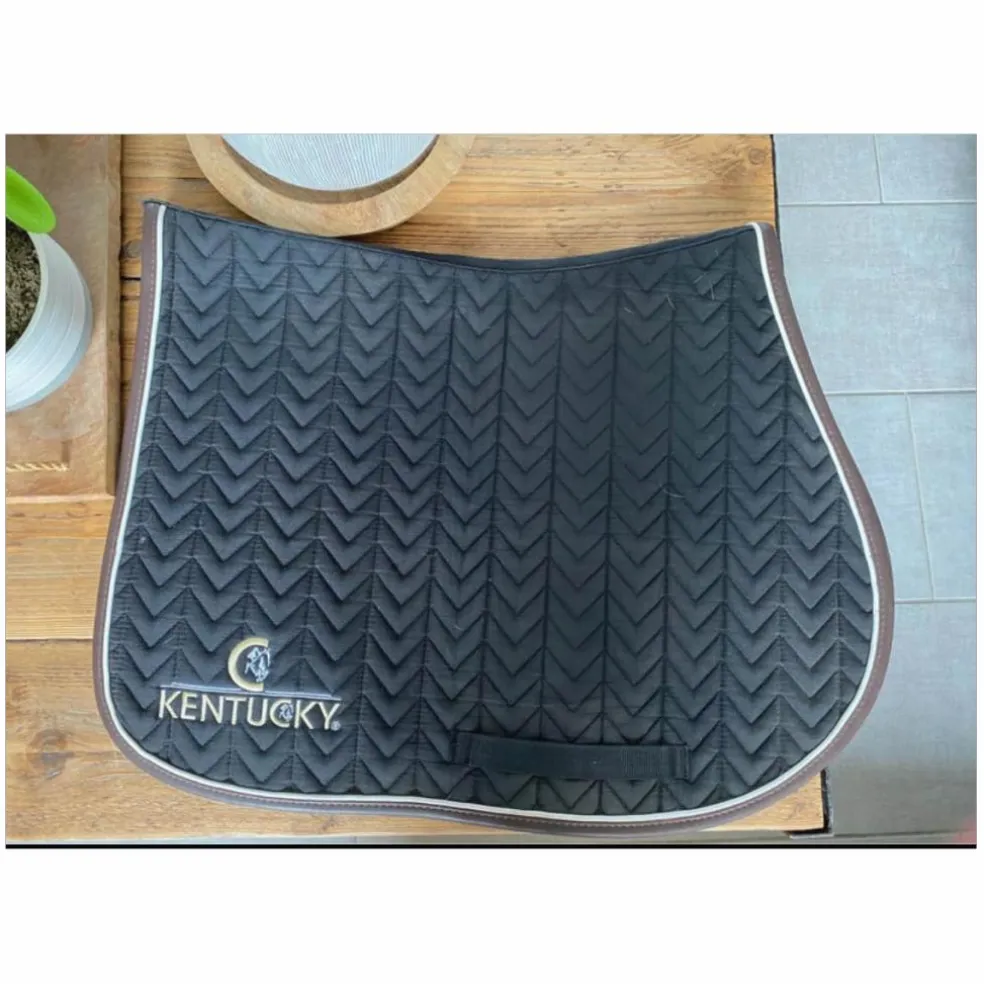 Tapis noir kentucky