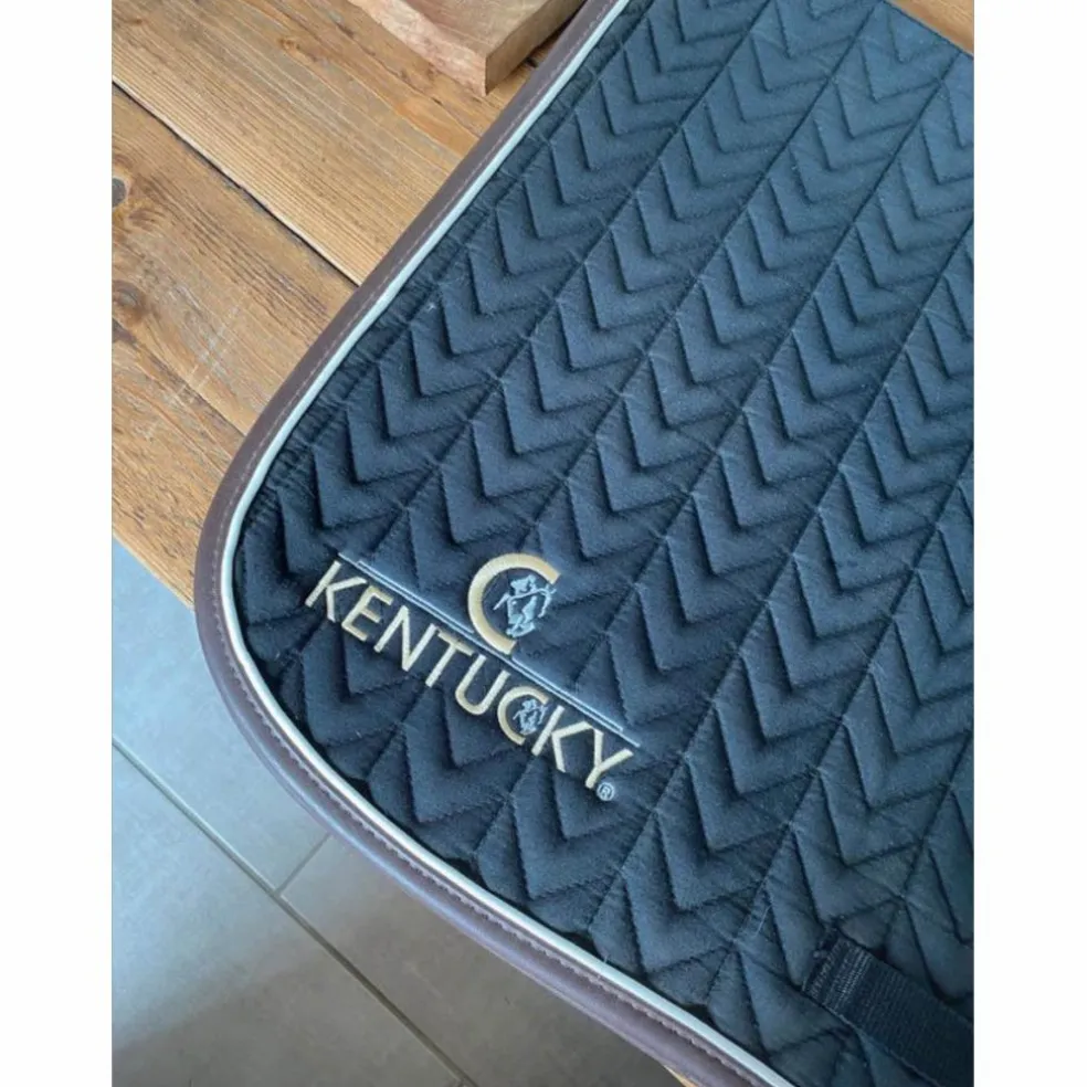 Tapis noir kentucky