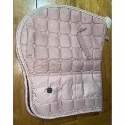 tapis poney rose pale
