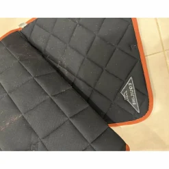 tapis équiline orange