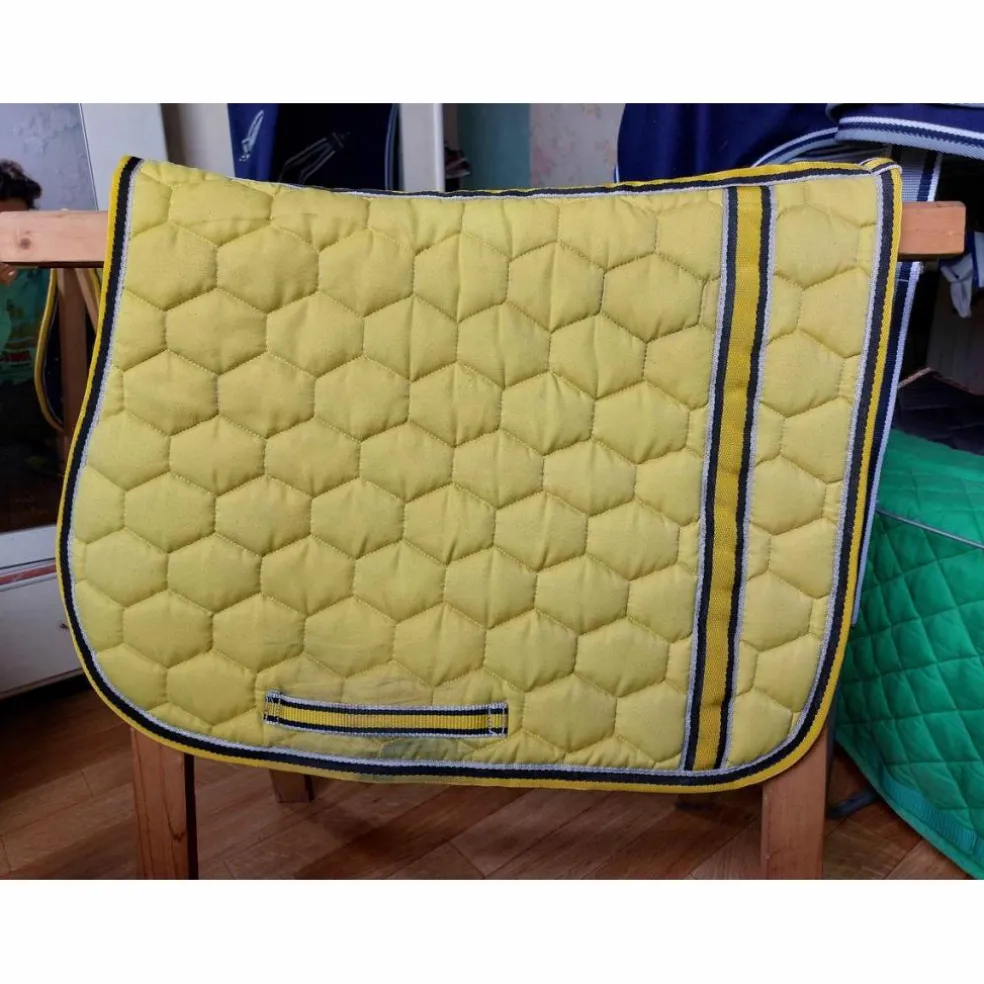 Tapis équithème jaune