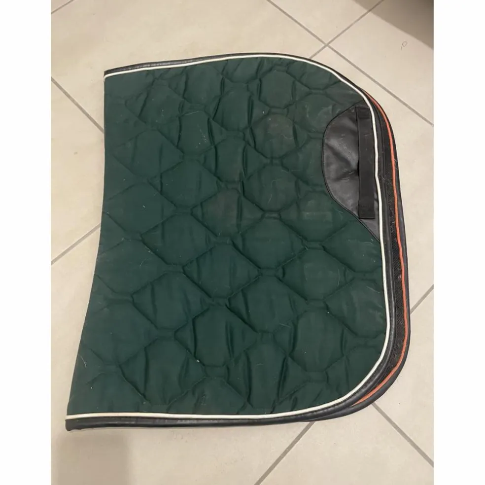 Tapis vert émeraude GEM