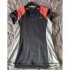 TEE SHIRT EN LYCRA HV POLO MARINE / ROUGE ET BLEU CIEL AVEC LOGO - taille M