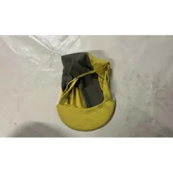 Toque grise et jaune