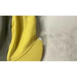 Toque grise et jaune