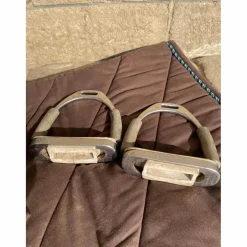 Étrier d’équitation flexible