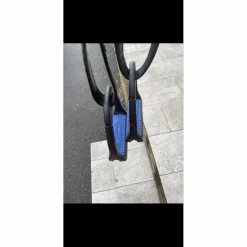Étrier et étrivière composite