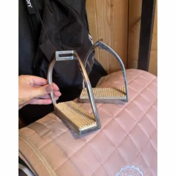 étriers de dressage