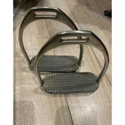 Étriers en inox