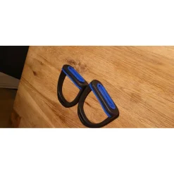 Étriers noir et bleu
