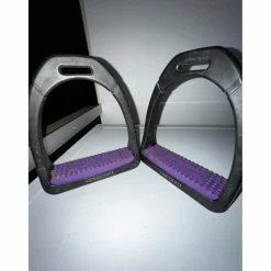 Étriers violet