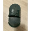 Étrilles en plastique