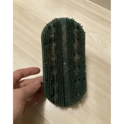 Étrilles en plastique