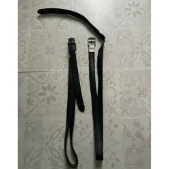 Étrivières Bates en cuir noir