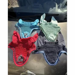 Vend bonnets Corse