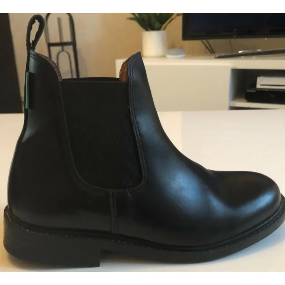 vend boots T34