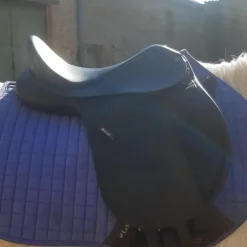 Vend ou échange selle wintec 14 pouces