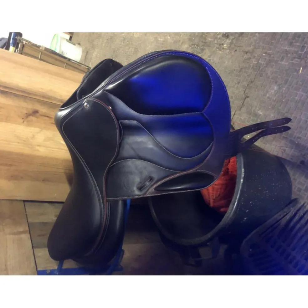 Vend selle Devoucoux neuve !