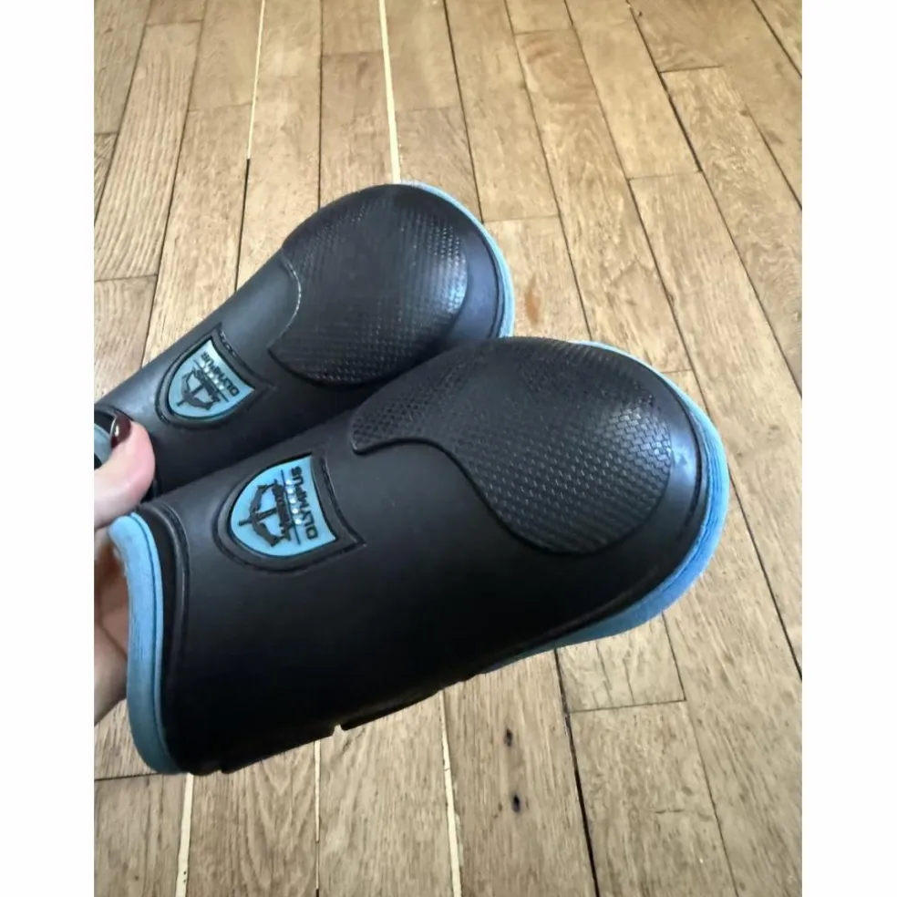 Veredus – Protège-Boulets Olympus Color Edition Noir / Bleu taille L