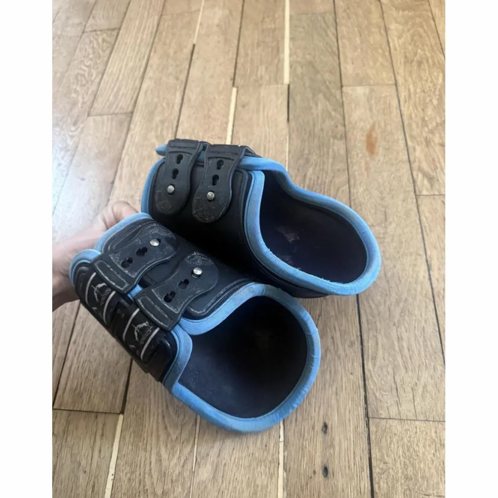 Veredus – Protège-Boulets Olympus Color Edition Noir / Bleu taille L