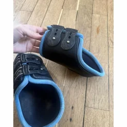 Veredus – Protège-Boulets Olympus Color Edition Noir / Bleu taille L