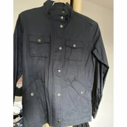 Veste equiline