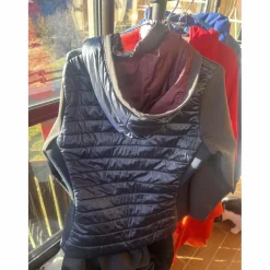 Veste flags and cup