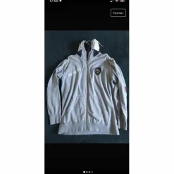 Veste/ gilet/ sweat