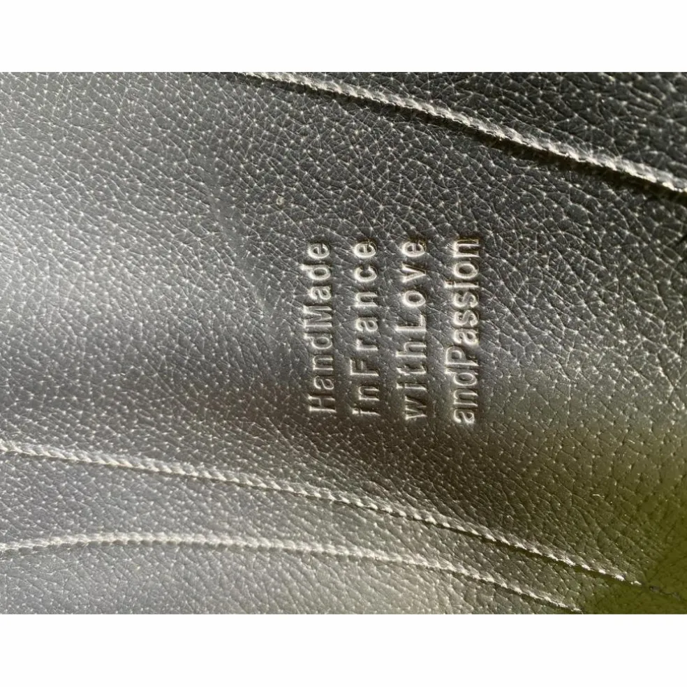 Voltaire Design - Selle Adelaide Noire 18"