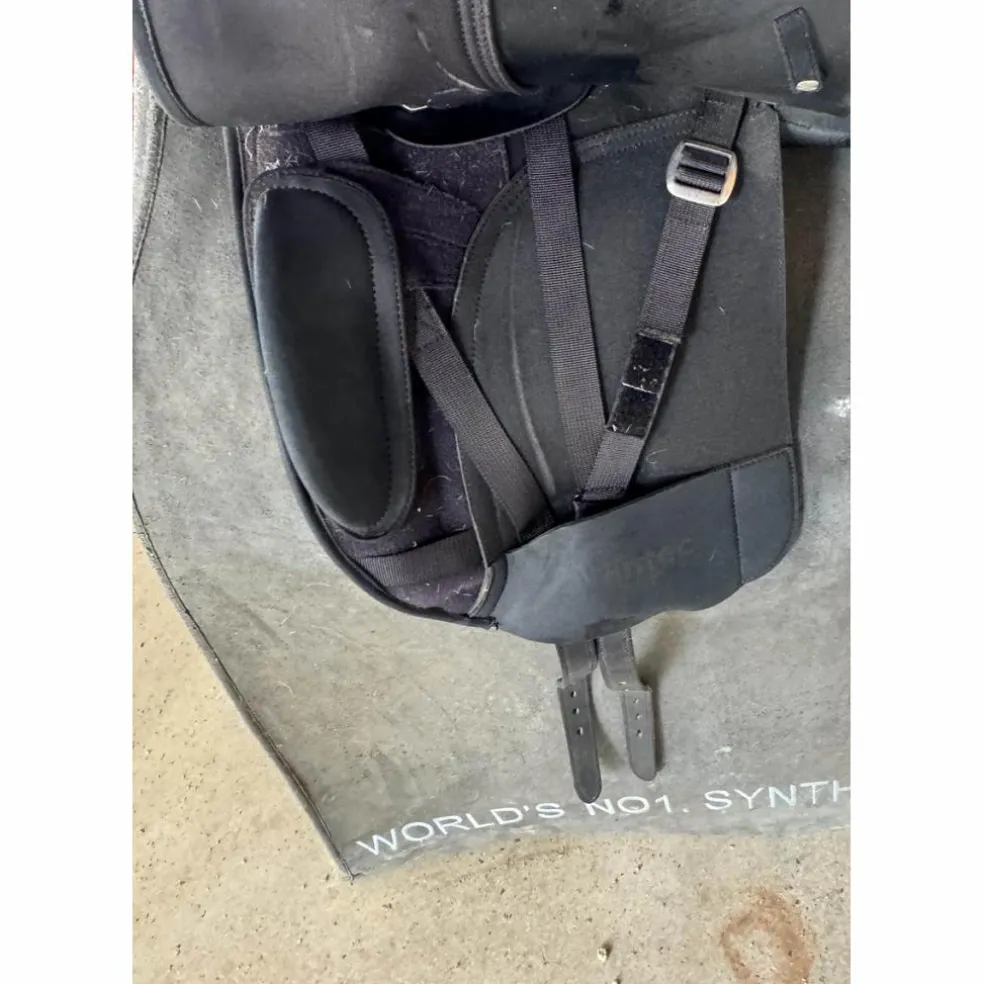 Wintec Pro Dressage Hart